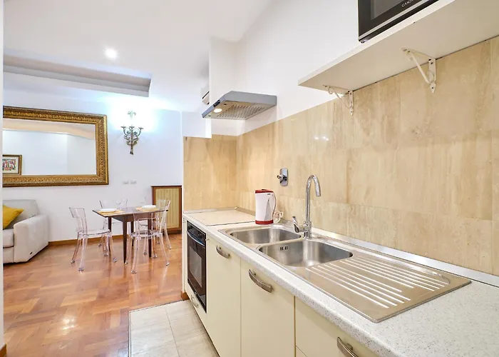 2nd Level Apartment Rom